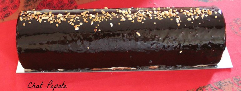 Bûche griotte et chocolat Dulcey (bûche 2016)